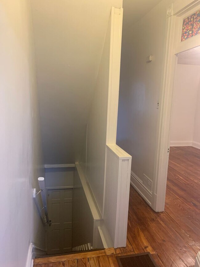 Building Photo - 3 Bedroom 1 Bath West End of York City