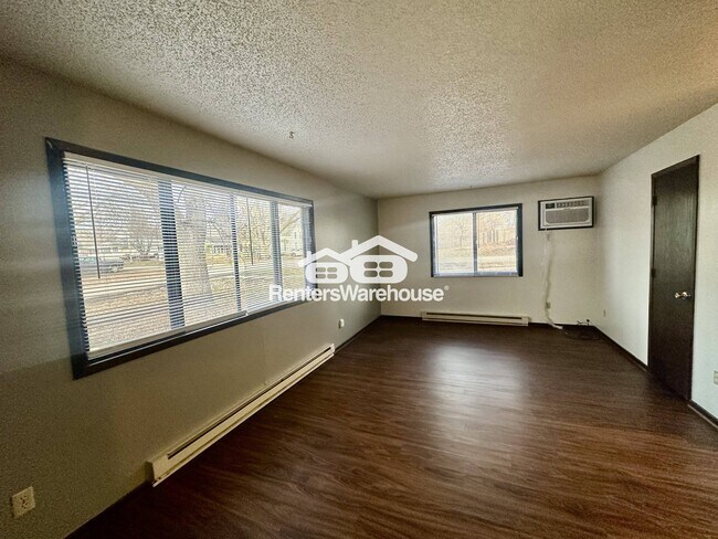 Foto del edificio - 206 N Madison St