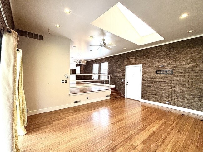 Foto del edificio - 1189 E Ridgedale Ln