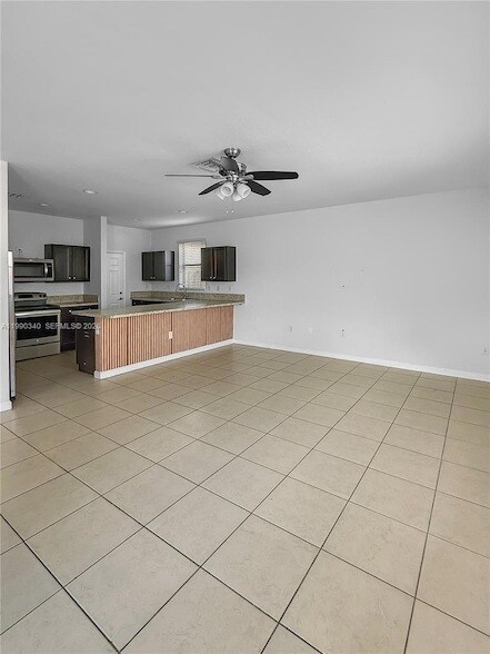 Foto del edificio - 709 SE 35 Ave