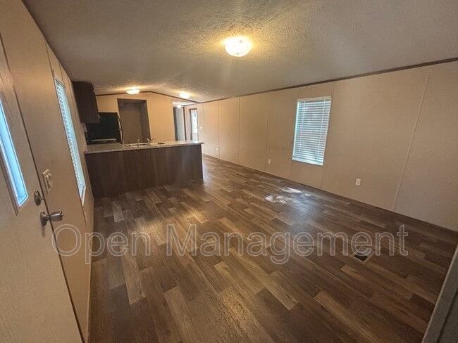 Building Photo - 6308 Bay Point Dr