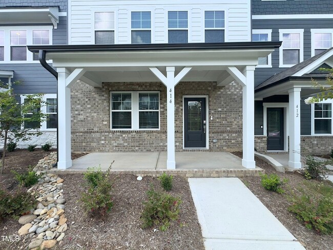 Building Photo - 414 Rowe Wy
