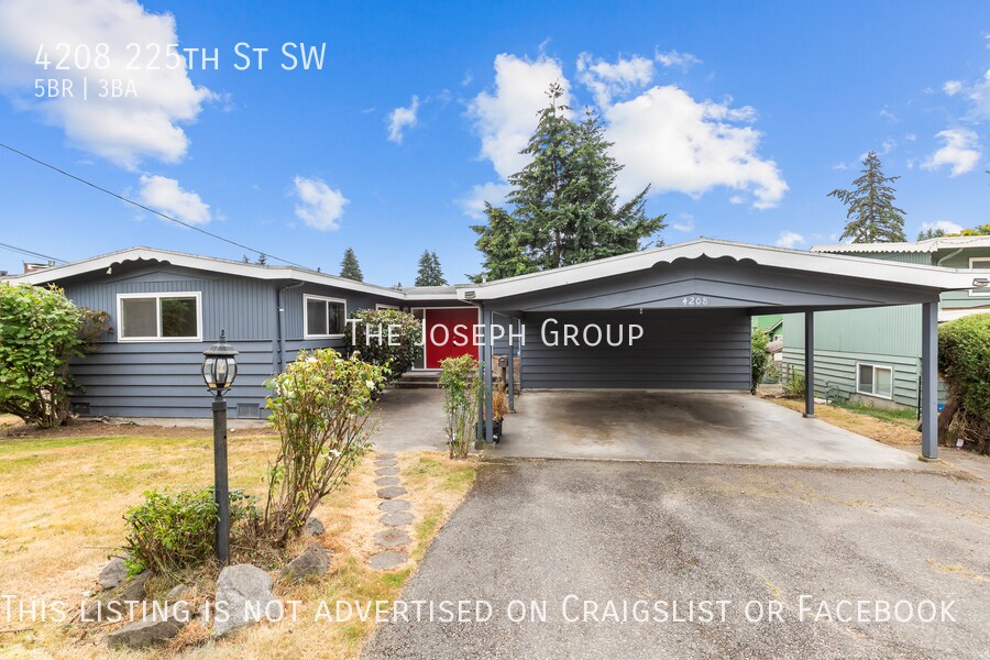 Primary Photo - Gorgeous 5 bed/ 2.75 ba, prime location in...