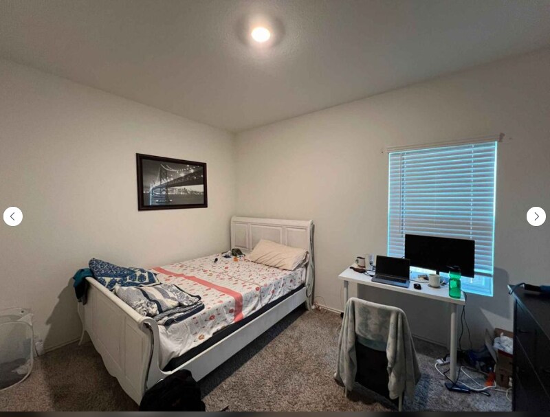 Foto principal - 2205 Forgetmenot Ln