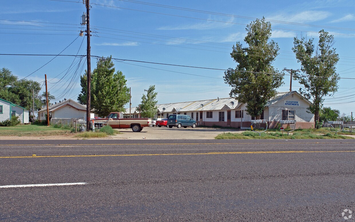 Foto principal - 2105 E 5th St