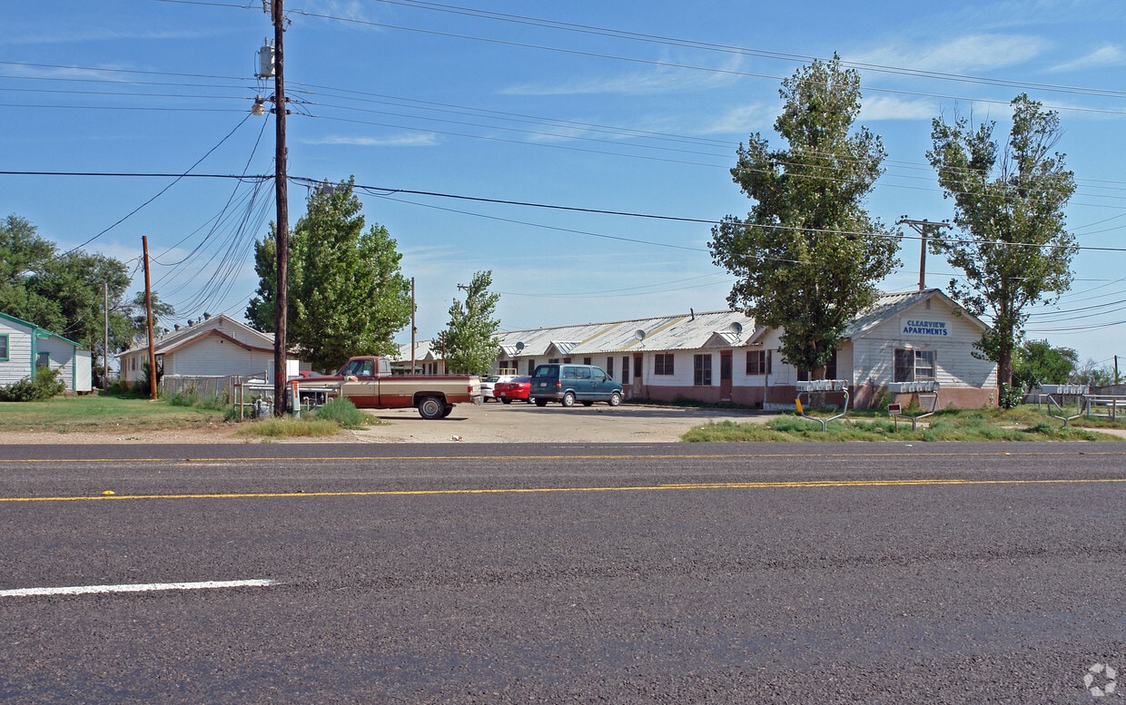 Primary Photo - 2105 E 5th St