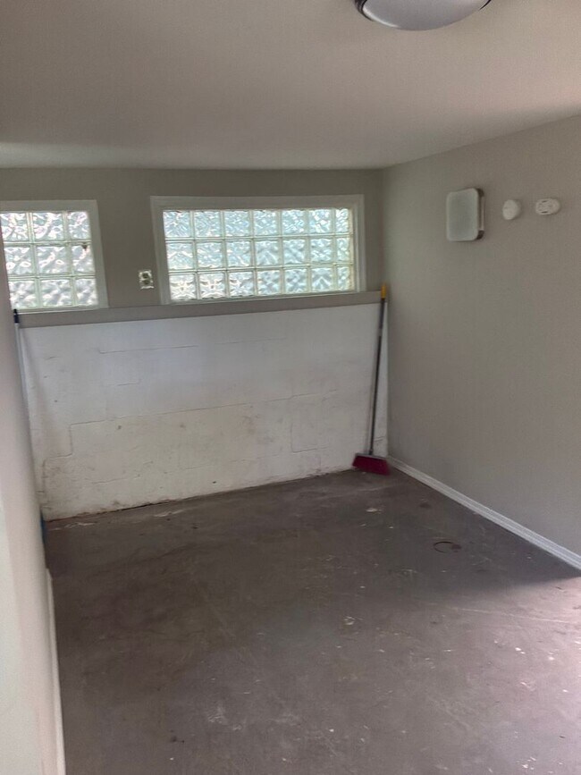 Foto del edificio - 2853 Meadowlark Ave