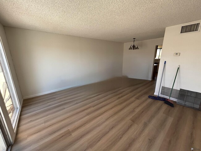 Building Photo - 2490 W Yowell Ct