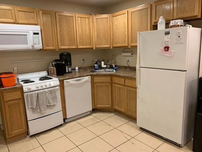 Photo - 1849 Willington St Apartment