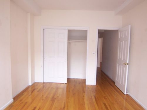 Foto del edificio - 240 E 90th St