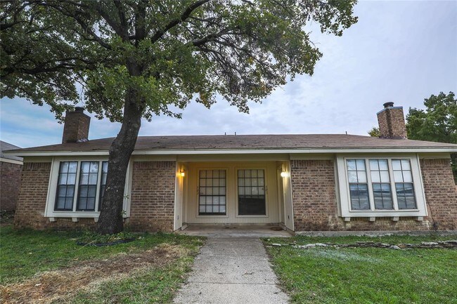 Building Photo - 503 Crowley Rd