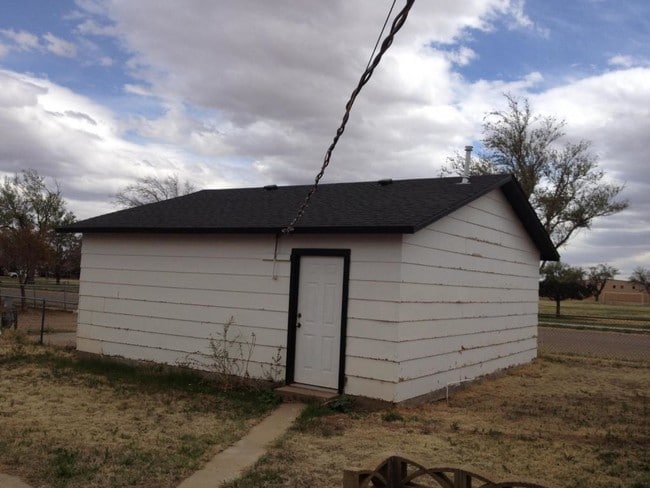Building Photo - 1013 Tennant St