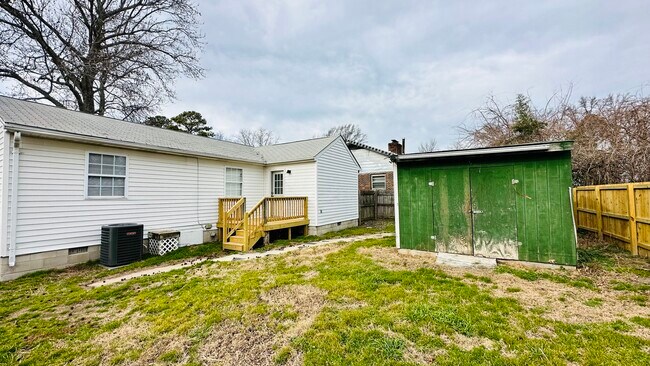 Foto del edificio - 32 Franktown Rd