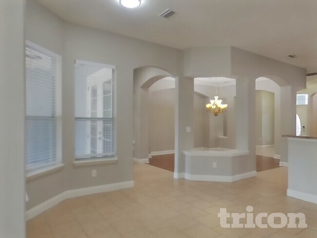 Building Photo - 821 Songbird Dr