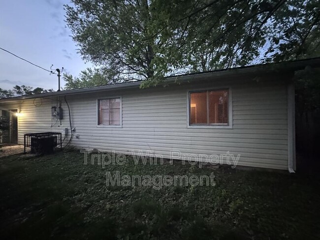 Foto del edificio - 504 Saratoga Ln
