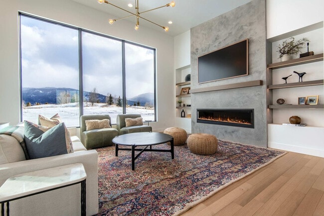 Building Photo - 9461 Timberline Loop