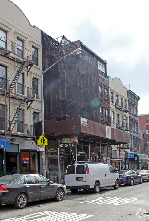 Foto del edificio - 1697 Lexington Ave