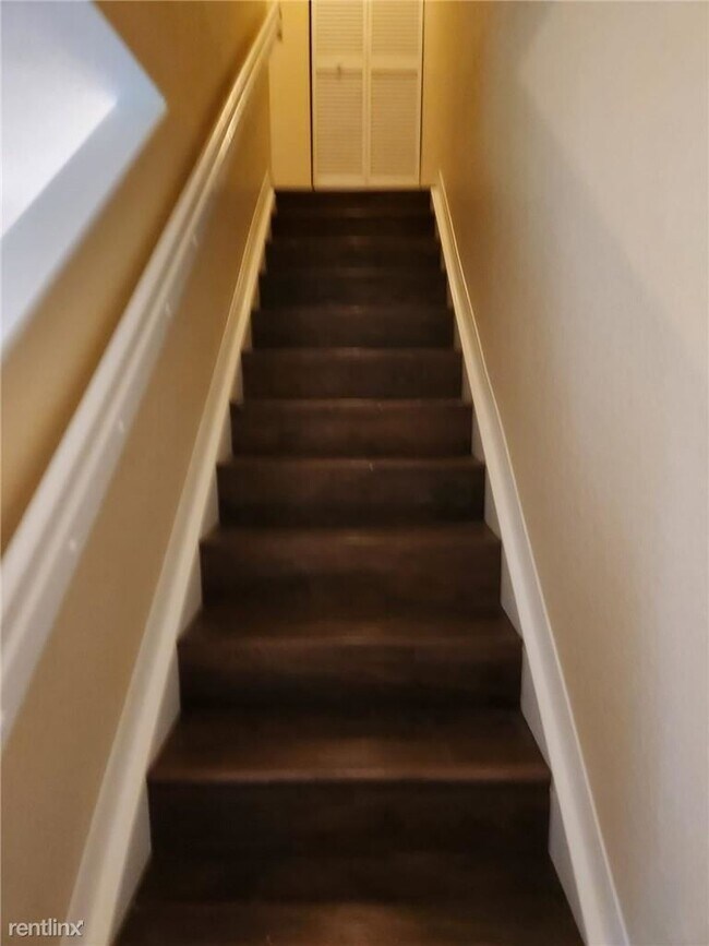 Building Photo - 3 br, 2.5 bath Townhome - 8982 Chambers St