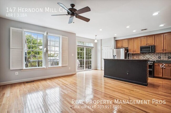 Building Photo - Beautiful, light-filled 3 BR/2.5 BA garage...
