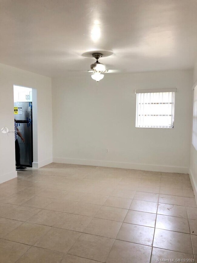 Foto del edificio - 10812 SW 5th St