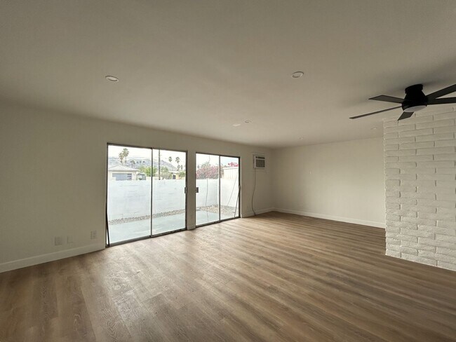 Building Photo - AVAILABLE NOW! NEWLY RENOVATED 1 Bedroom 1...