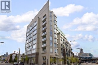 Building Photo - 2055 Yukon St