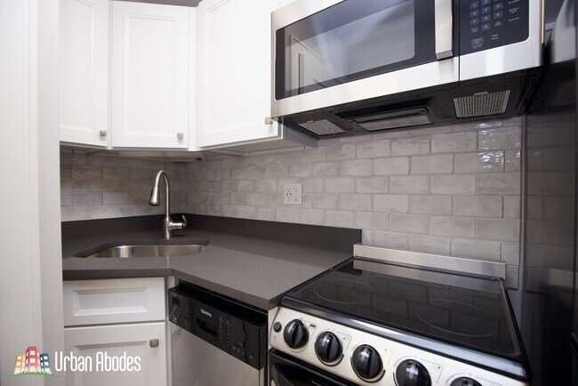 Foto del edificio - 641 W Wrightwood Ave