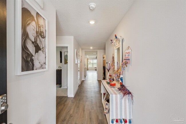 Building Photo - 5260 Peach Dr