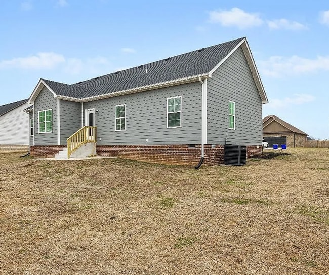 Building Photo - 1112 Andover Dr