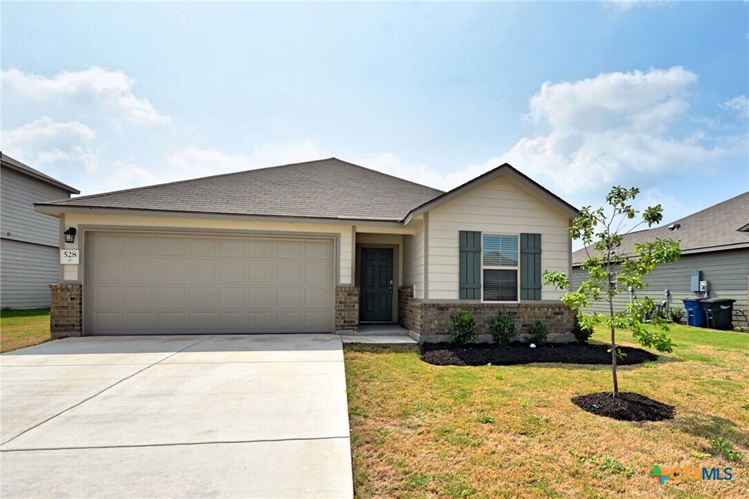 Foto principal - 528 Willow Valley St