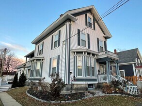 Building Photo - 114 Walnut St