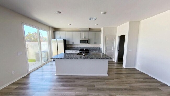 Foto del edificio - 40186 Birchfield Dr