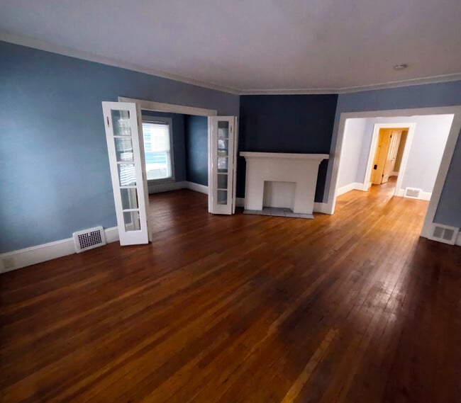 Foto del edificio - 1652 Hillcrest Rd