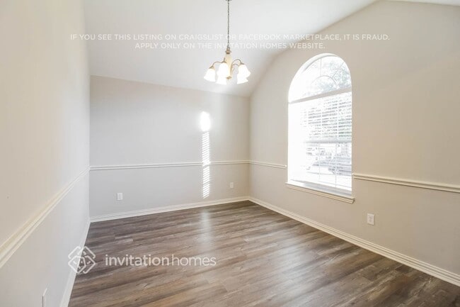 Foto del edificio - 13425 Austin Stone Dr