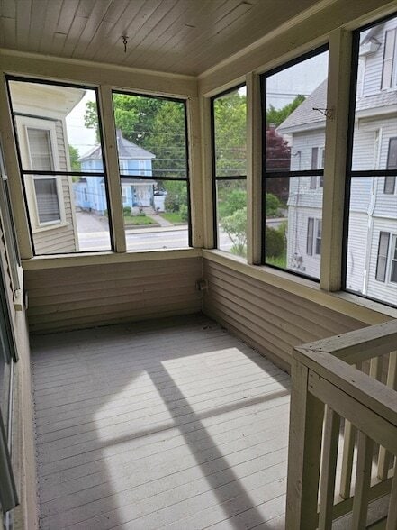 Building Photo - 404 Stevens St