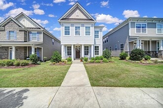 Building Photo - 4020 Willow Green Pl