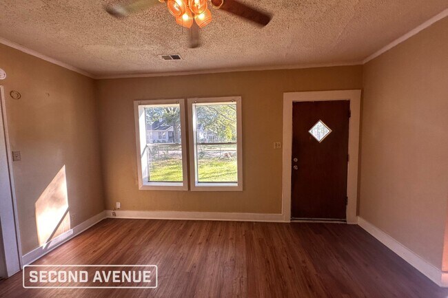 Foto del edificio - 2610 Lowell Ave