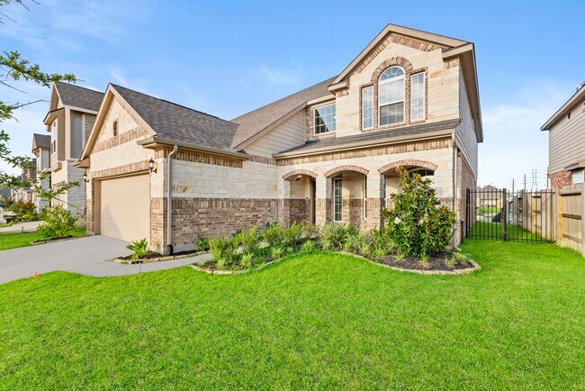 Building Photo - 3506 Lake Bella Megan Dr