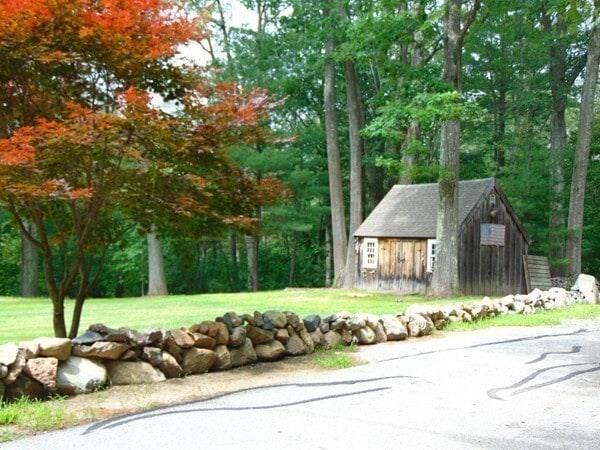 Building Photo - 22 Riverview Dr