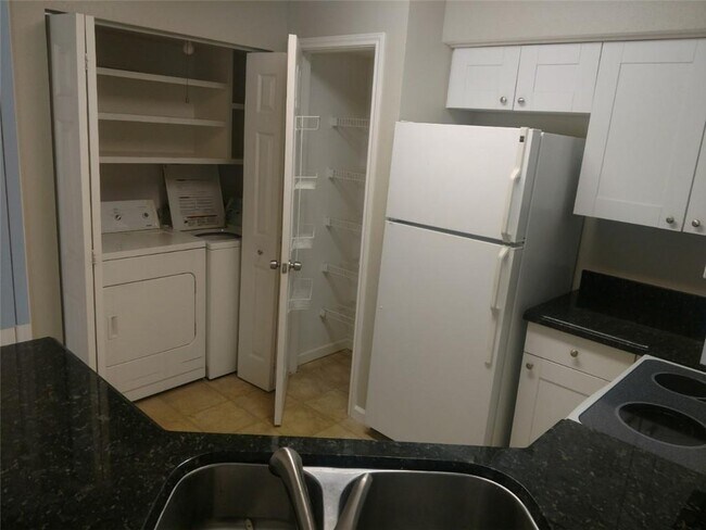 Foto del edificio - 2321 NW 33rd St