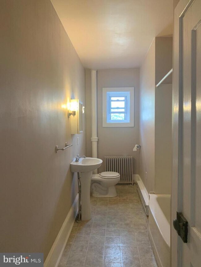 Building Photo - 1 bedroom in Hamburg PA 19526