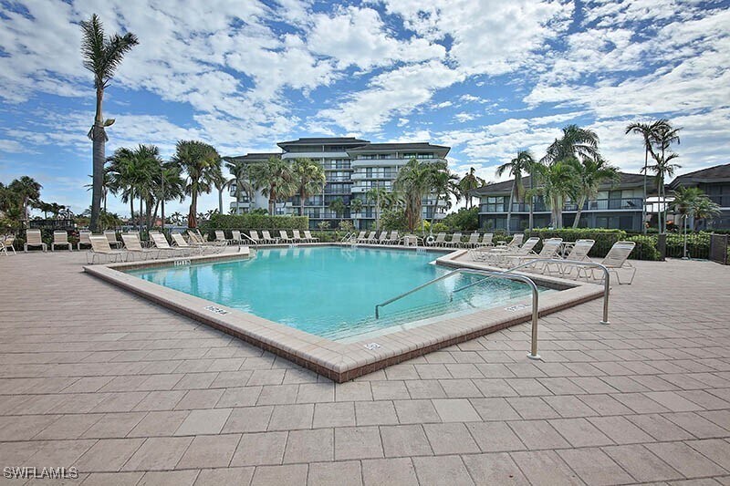 Foto del edificio - 651 Seaview Ct