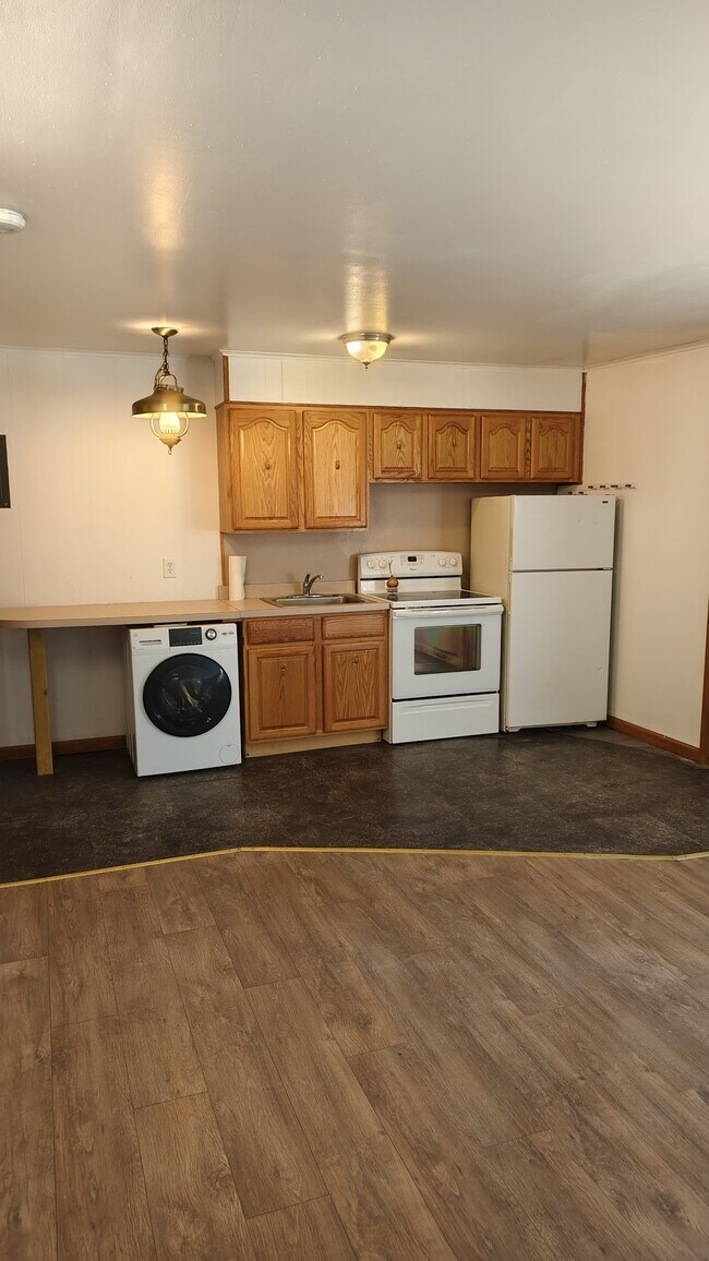 Foto del edificio - Chestnut Grove Village 13, 14, 15, 16