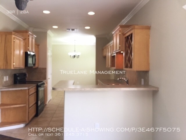 Foto del edificio - 8009 Rock Crest Dr