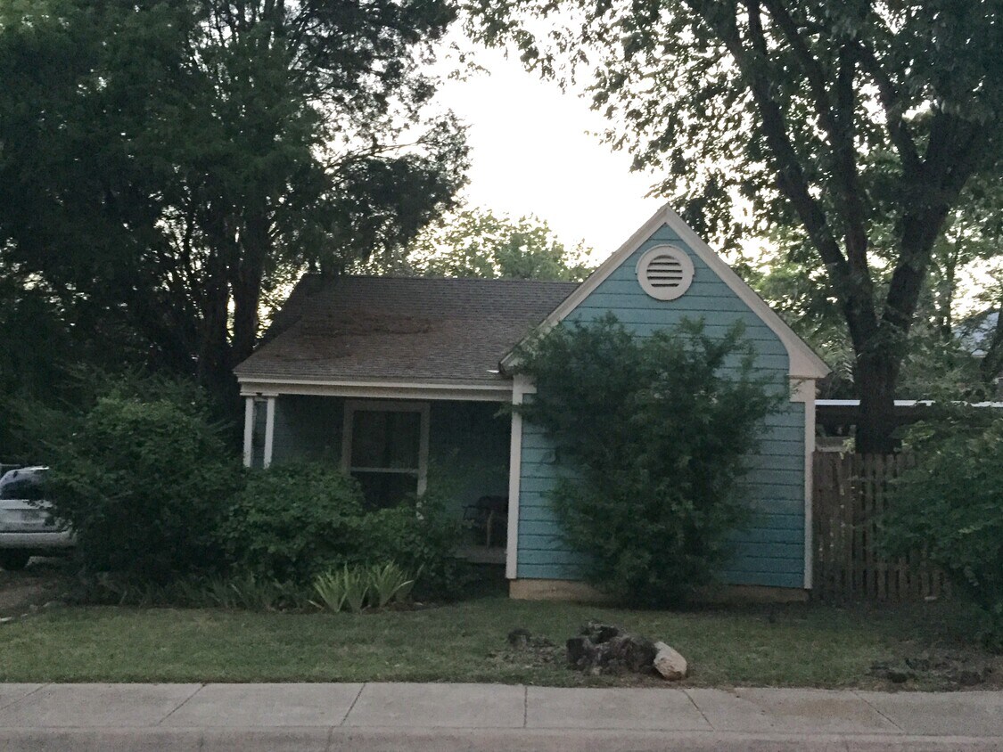 Primary Photo - 109 Williams St.