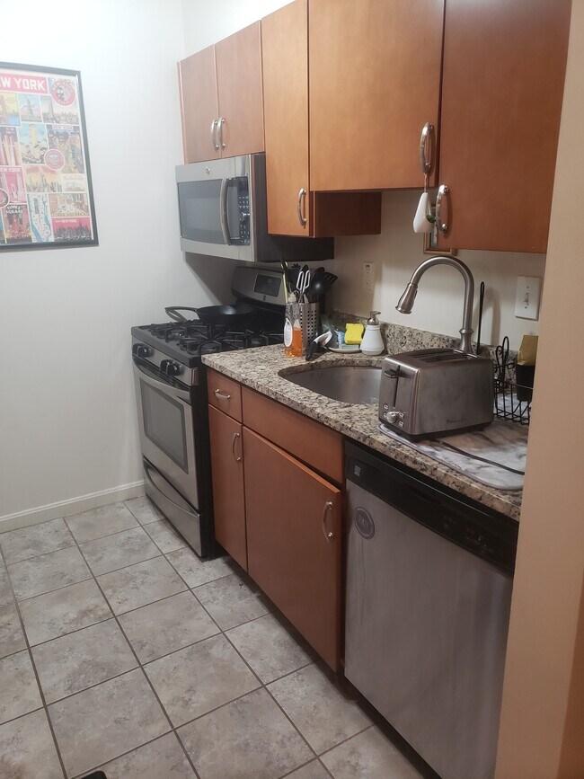 Foto del edificio - 5932 Cove Landing Rd