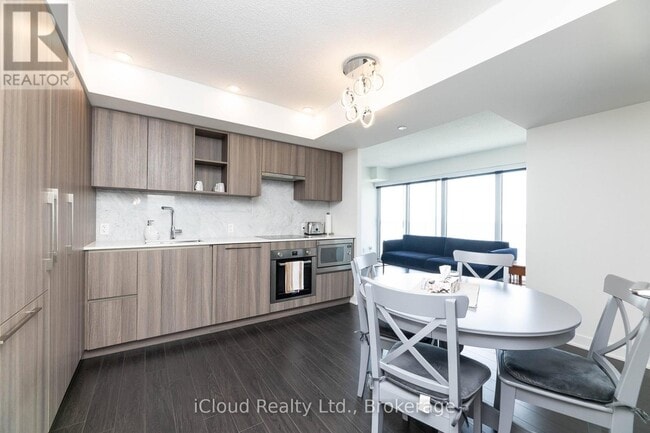 Photo du bâtiment - 19 Bathurst St