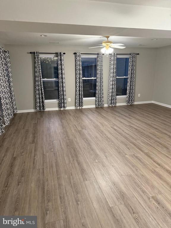 Foto del edificio - 5809 Gwynndale Pl