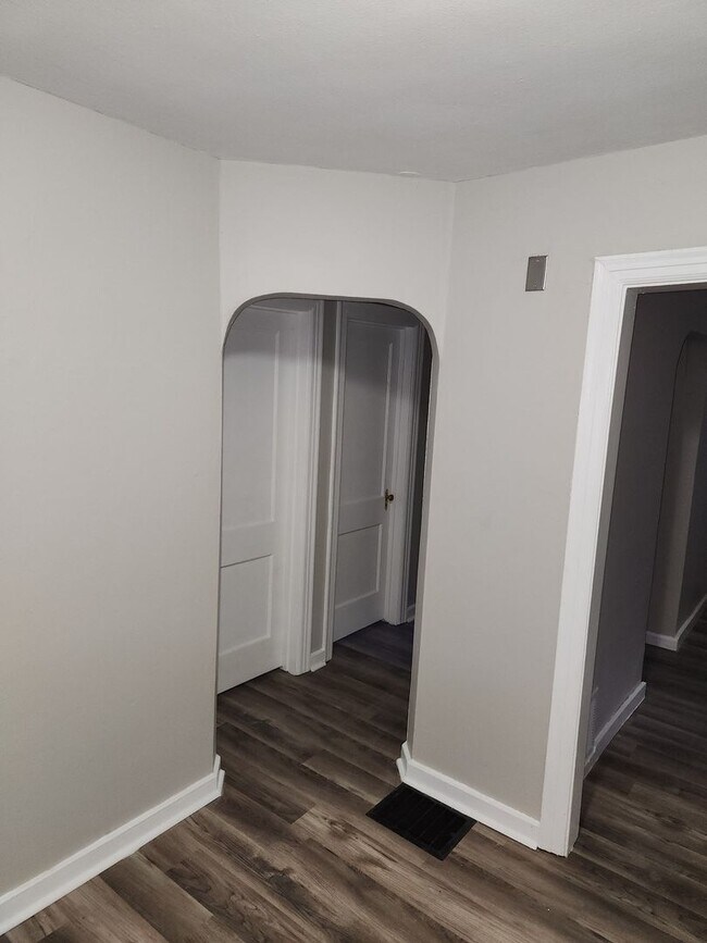 Building Photo - 56 Parkwood