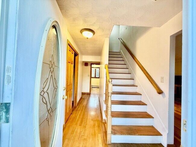 Foto del edificio - 19 Keans Rd